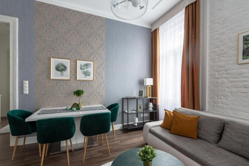 Chic, Captivating Space Near Opera House Boedapest Buitenkant foto