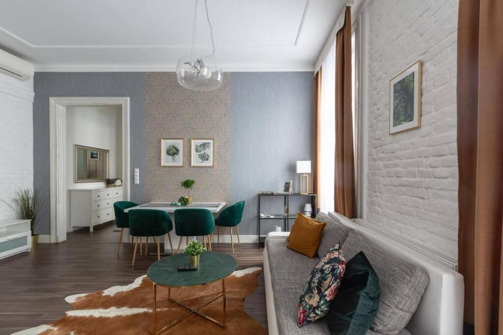 Chic, Captivating Space Near Opera House Boedapest Buitenkant foto